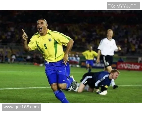 5月8日出生的著名足球球星盘点与他们辉煌职业生涯回顾