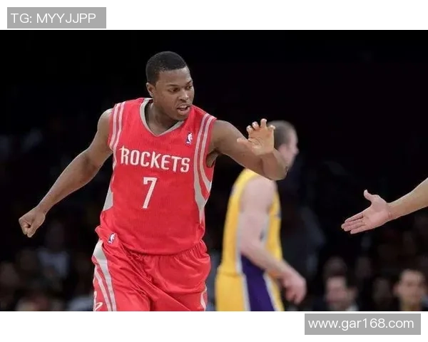 从草根到巨星:足球奋斗历程中的励志故事与梦想追寻 从草根到巨星:足球奋斗历程中的励志故事与梦想追寻