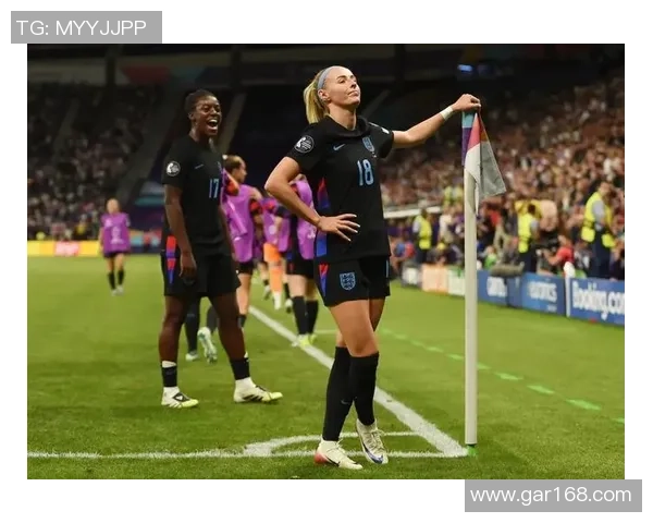 全球足球最吸金球星揭秘：谁在商业价值和薪资收入上遥不可及