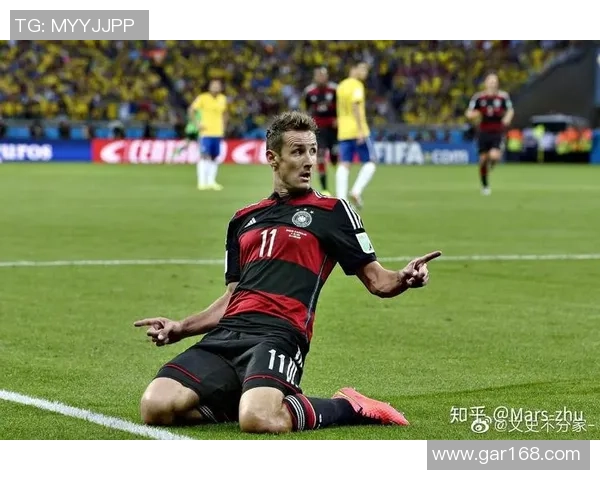 维嘉：谁是这位神秘足球队球星？